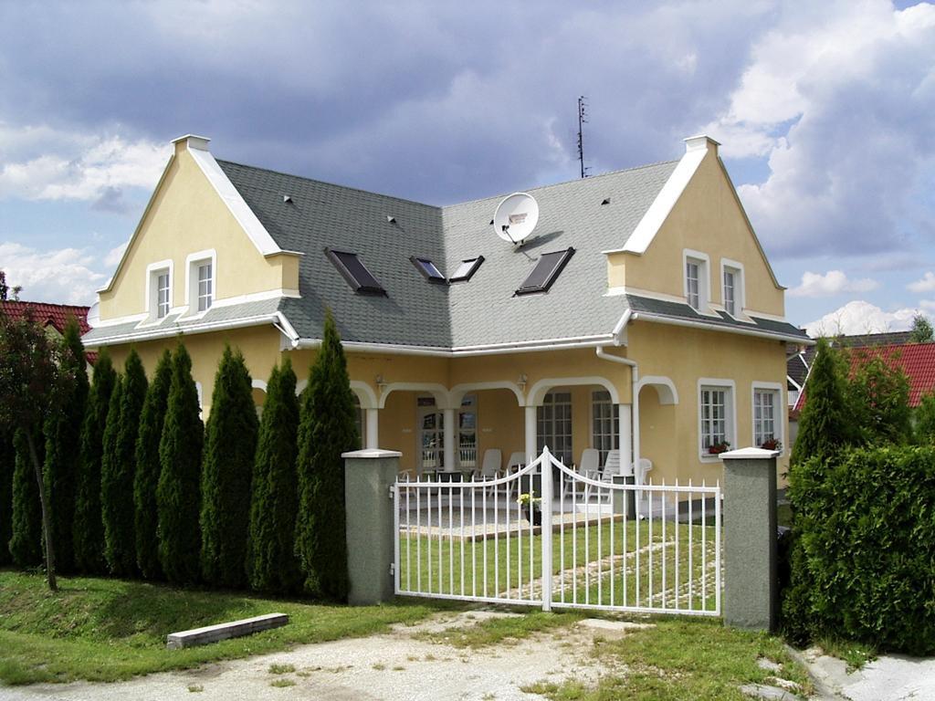 Pacsirta Apartman Lenti Quarto foto
